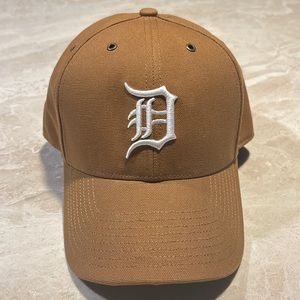 Men’s Carhartt Detroit Tigers cap.